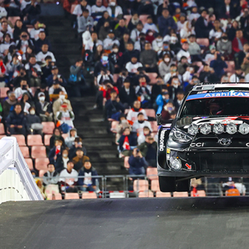 Toyota’nın motor sporları departmanı TOYOTA GAZOO Racing yeni bir şampiyonluğa daha imza attı. Dünya Ralli Şampiyonası’nın (WRC) son yarışı olan Japonya Rallisi’nde ilk iki sırayı alan Toyota, böylece üst üste dördüncü kez Markalar Şampiyonluğu’nu kazanarak büyük bir başarı elde etti.