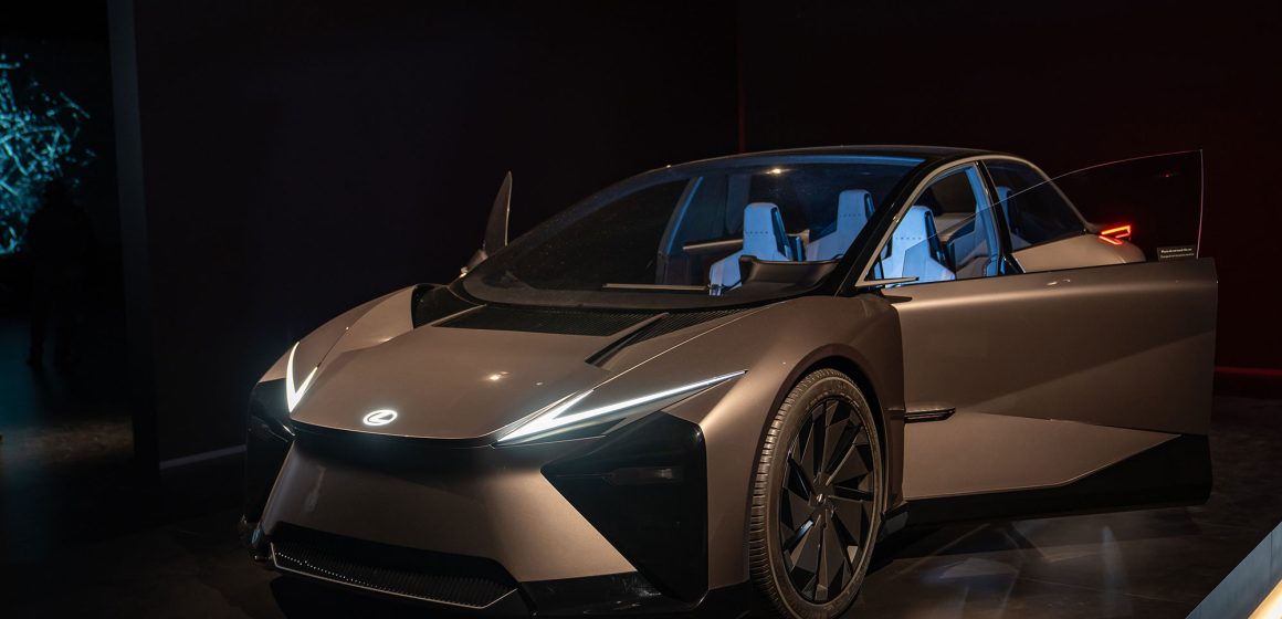 Lexus Tasarım ve Sanatla Geleceğin Mobilitesine Yön Veriyor