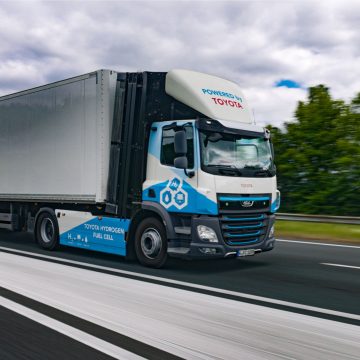 Toyota Avrupa’da Yakıt Hücreli Kamyonlarla Sıfır Emisyon Lojistiğini Başlatıyor