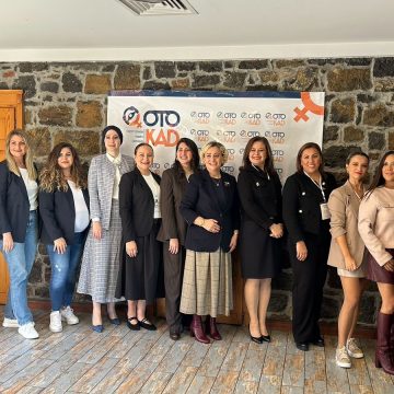 otokad Otomotivde Kadın Derneği OTOKAD Faaliyete Geçti Kadınların Otomotivdeki Gücünü Görünür Kılmak İçin Yola Çıktı