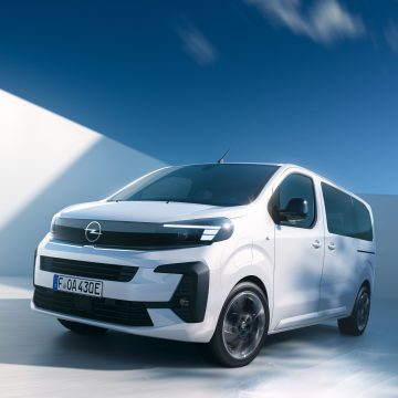 Binek Araçları Aratmayan Donanımlarıyla Yerli Üretim Opel Zafira ve Vivaro Showroom’larda Yerini Aldı!